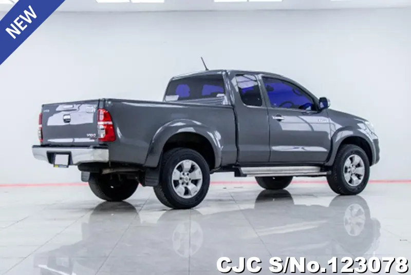 Toyota Hilux in Gray for Sale Image 1