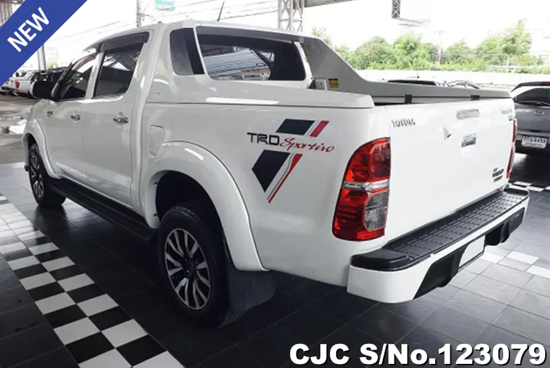 Toyota Hilux in White for Sale Image 1