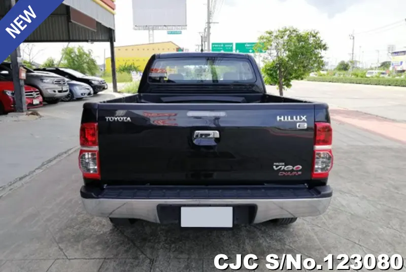 Toyota Hilux in Black for Sale Image 3