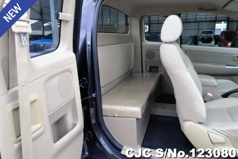 Toyota Hilux in Black for Sale Image 9