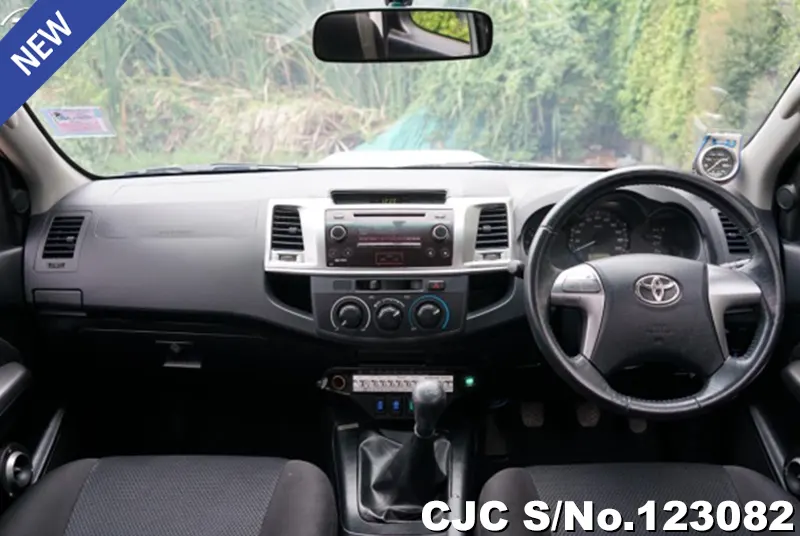 Toyota Hilux in White for Sale Image 5