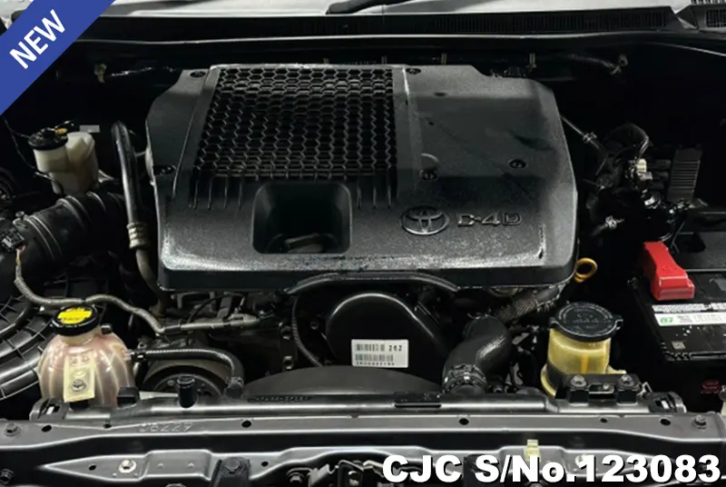 Toyota Hilux in Gray for Sale Image 11