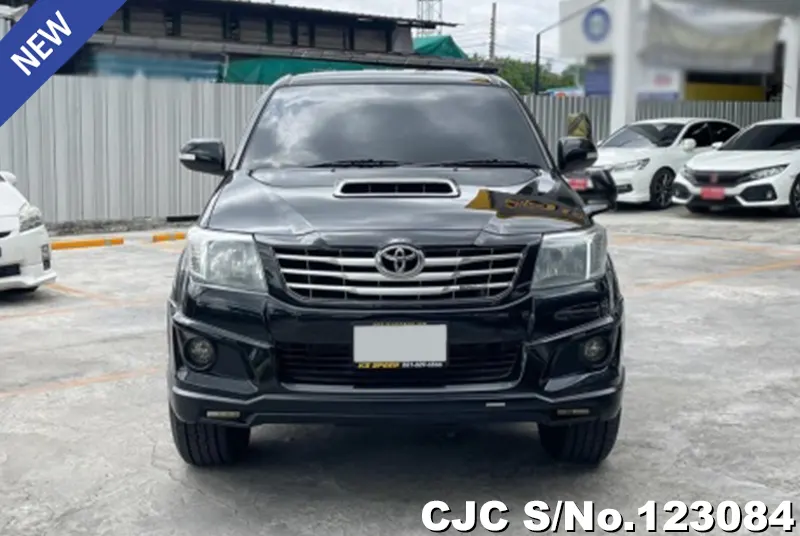 Toyota Hilux in Black for Sale Image 2