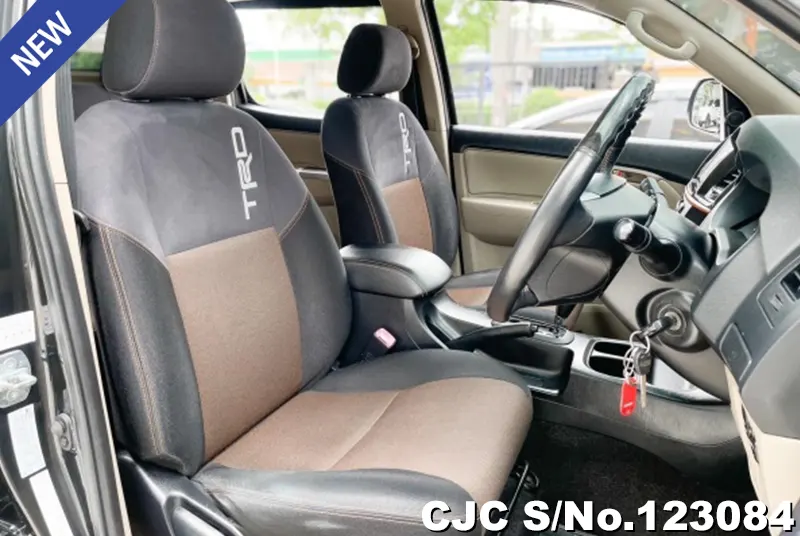 Toyota Hilux in Black for Sale Image 5