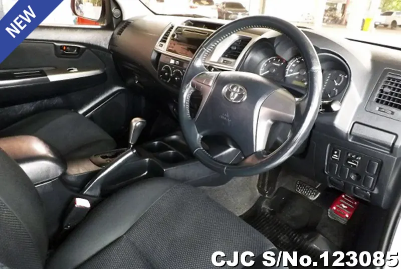 Toyota Hilux in Silver for Sale Image 8