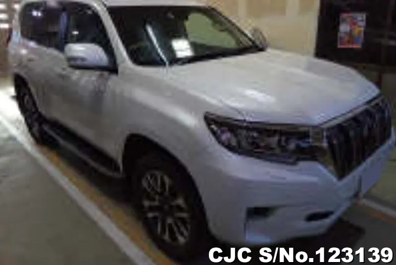 Toyota / Land Cruiser Prado 2023
