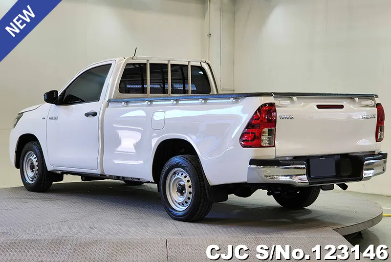 Toyota Hilux in White for Sale Image 1