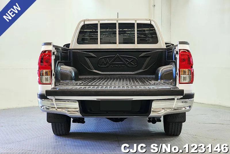 Toyota Hilux in White for Sale Image 4