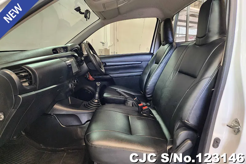Toyota Hilux in White for Sale Image 6