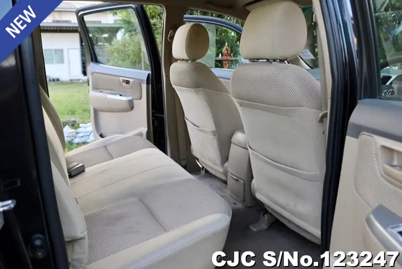 Toyota Hilux in Black for Sale Image 9