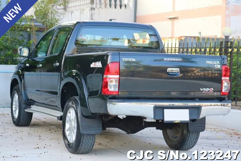 Toyota Hilux in Black for Sale Image 1