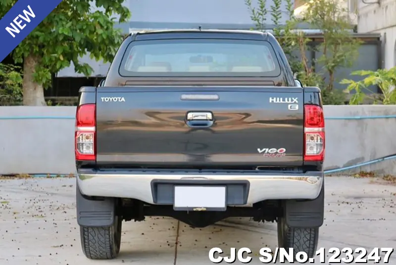 Toyota Hilux in Black for Sale Image 5