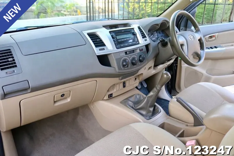 Toyota Hilux in Black for Sale Image 8