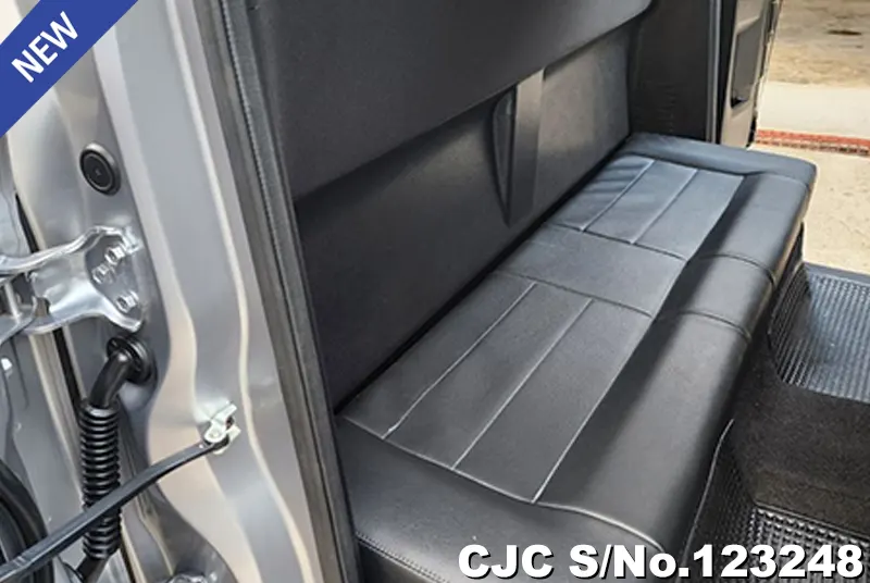 Isuzu D-Max in Silver for Sale Image 9