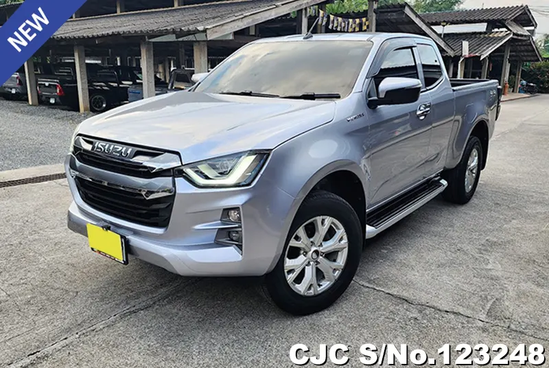 Isuzu D-Max in Silver for Sale Image 1