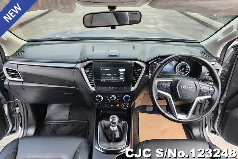 Isuzu D-Max in Silver for Sale Image 7