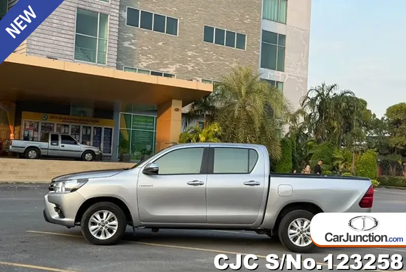 Toyota Hilux in Silver for Sale Image 7