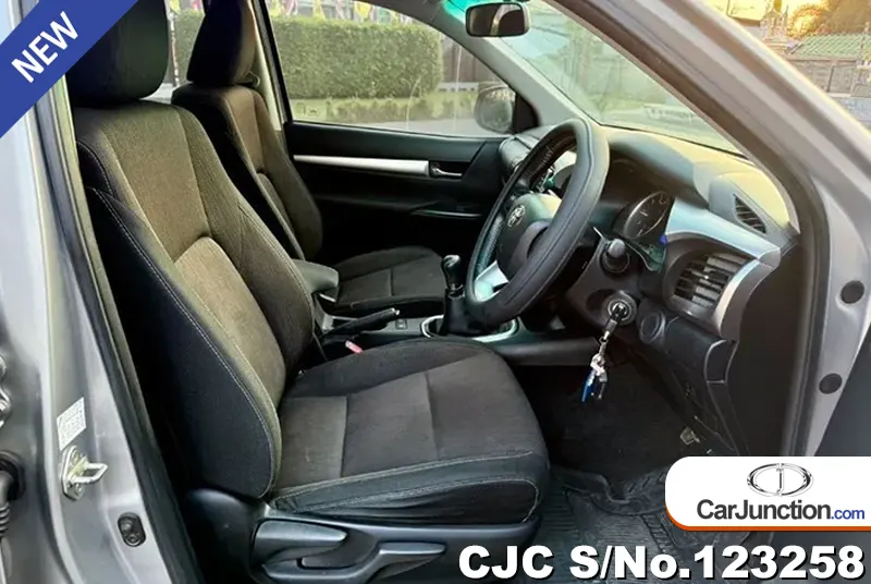 Toyota Hilux in Silver for Sale Image 8