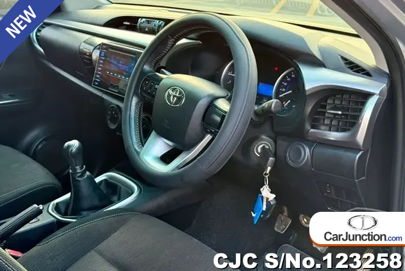 Toyota Hilux in Silver for Sale Image 10