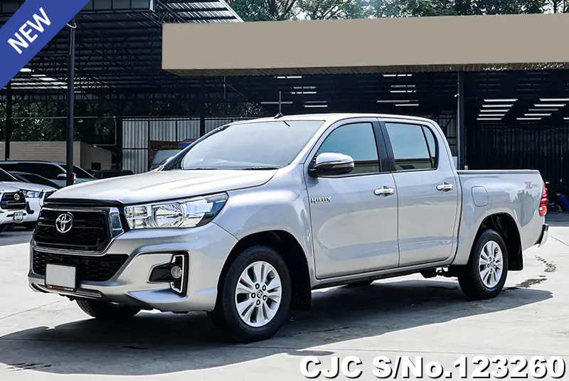 Toyota Hilux in Silver for Sale Image 3