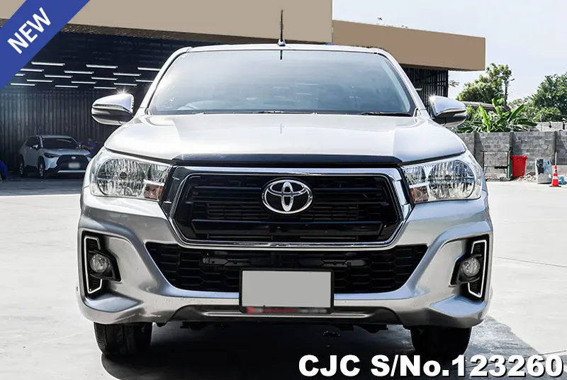 Toyota Hilux in Silver for Sale Image 4