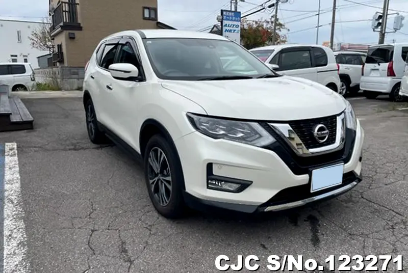 Nissan / X-Trail 2018