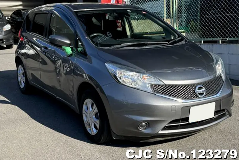 Nissan / Note 2015