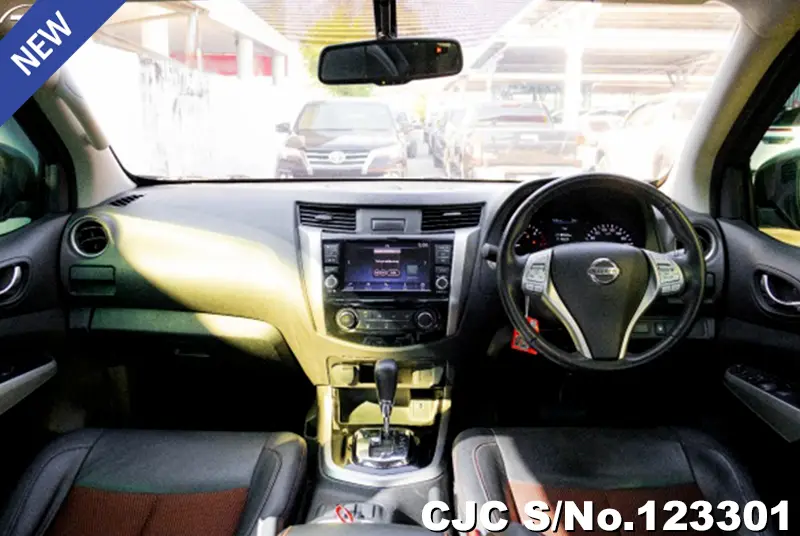 Nissan Navara in Black for Sale Image 5