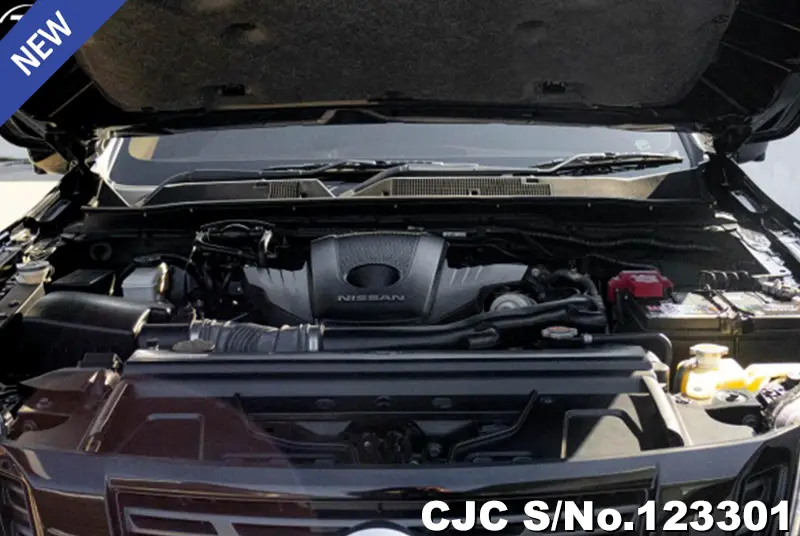 Nissan Navara in Black for Sale Image 10