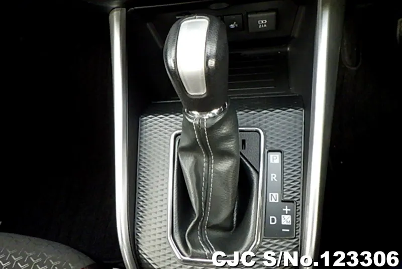 Toyota Raize in Silver for Sale Image 17