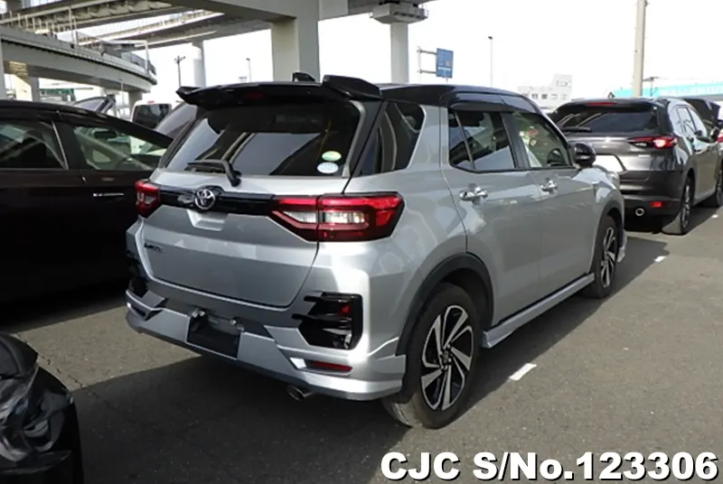 Toyota Raize in Silver for Sale Image 2
