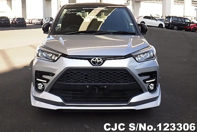 Toyota Raize in Silver for Sale Image 4