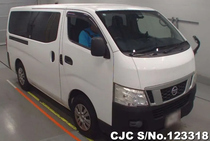 Nissan / Caravan 2015