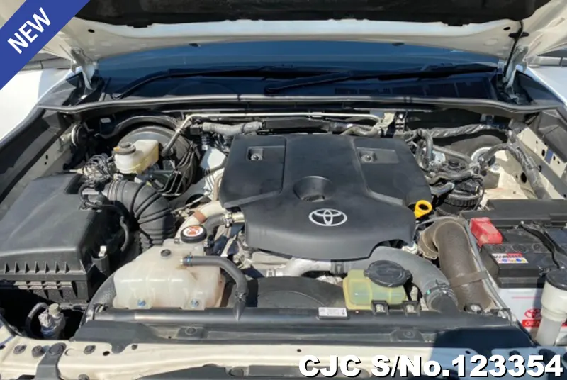 Toyota Hilux in White for Sale Image 5