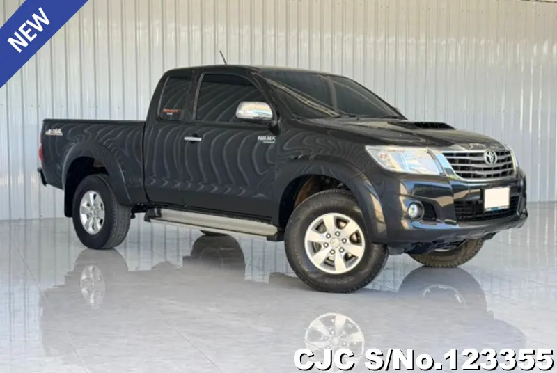 Toyota Hilux in Black for Sale Image 0