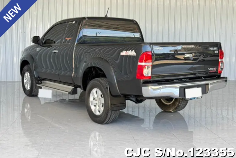 Toyota Hilux in Black for Sale Image 1