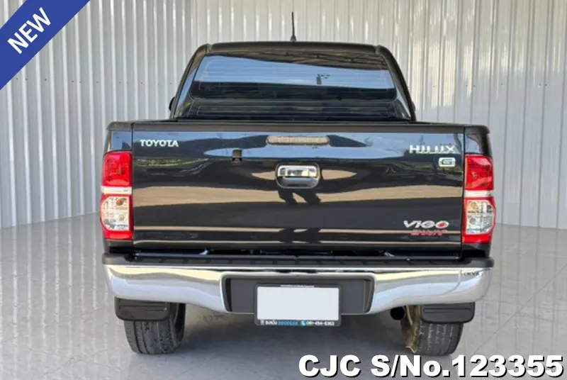 Toyota Hilux in Black for Sale Image 4