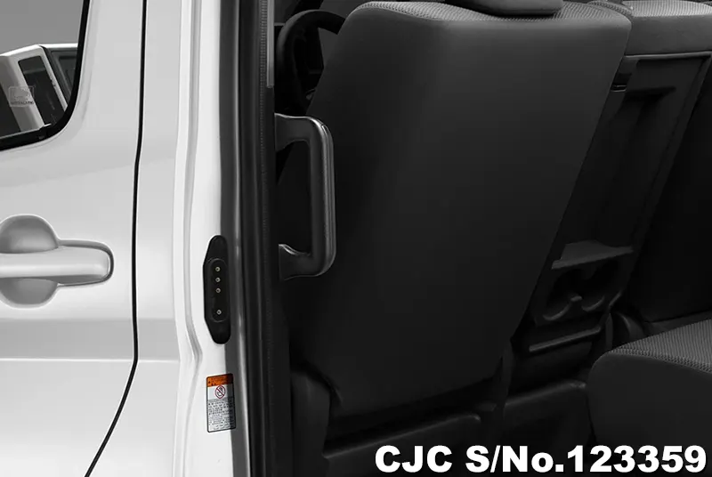 2026 Toyota / Hiace / Commuter Stock No. 123359