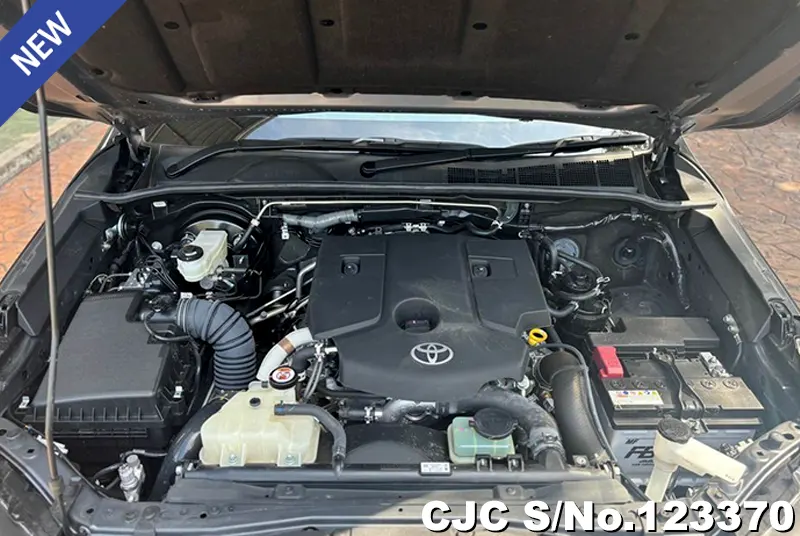 Toyota Hilux in Gray for Sale Image 12