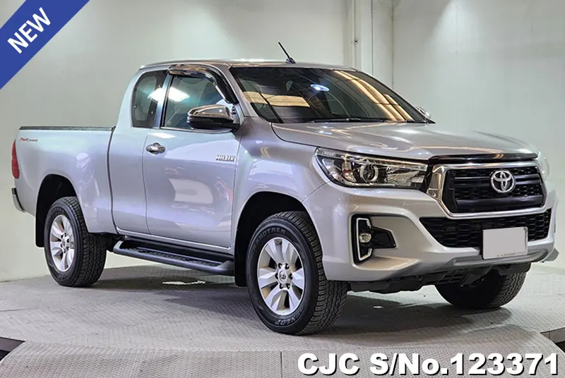 Toyota Hilux in Silver for Sale Image 0
