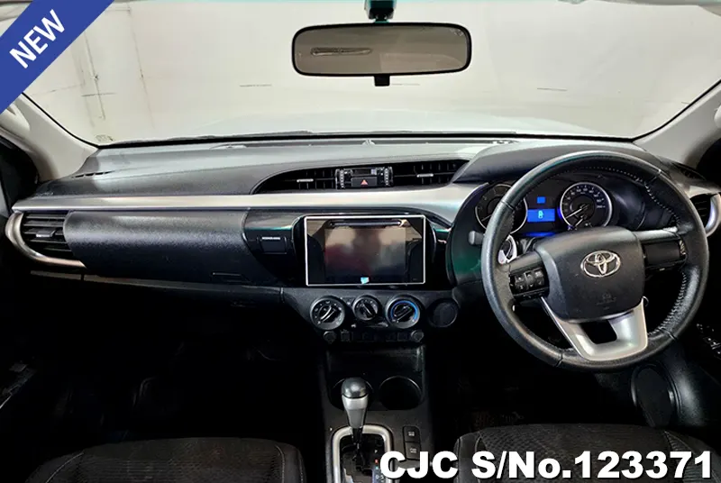 Toyota Hilux in Silver for Sale Image 7