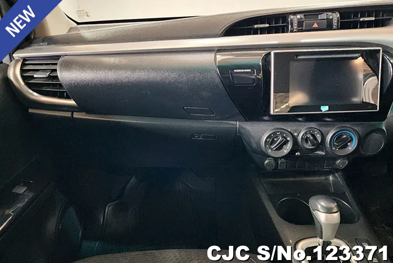 Toyota Hilux in Silver for Sale Image 11