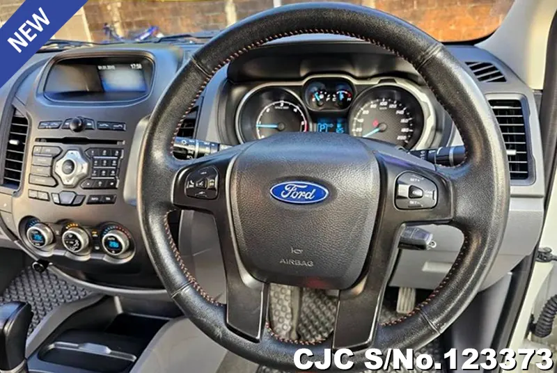 Ford Ranger in White for Sale Image 10