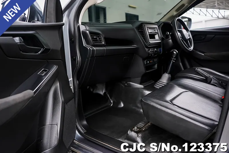Isuzu D-Max in Gray for Sale Image 12