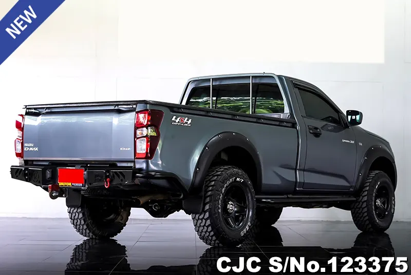 Isuzu D-Max in Gray for Sale Image 2