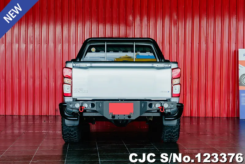 Isuzu D-Max in Silver for Sale Image 2
