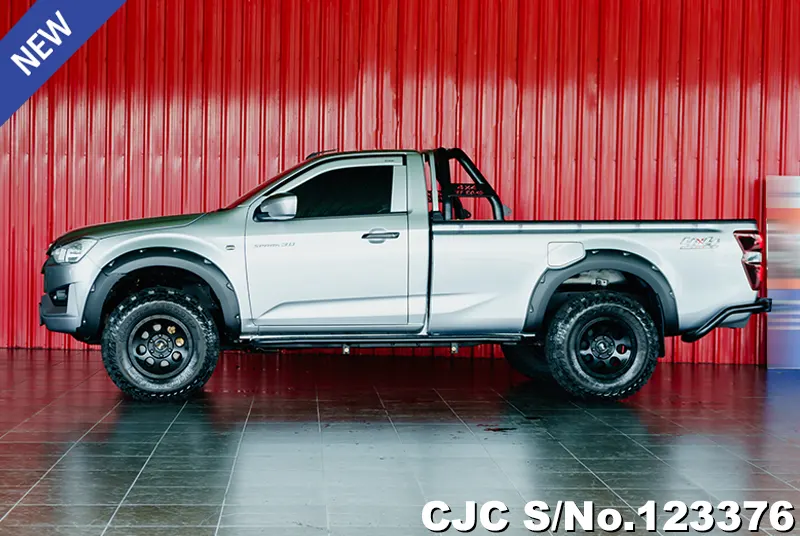 Isuzu D-Max in Silver for Sale Image 4