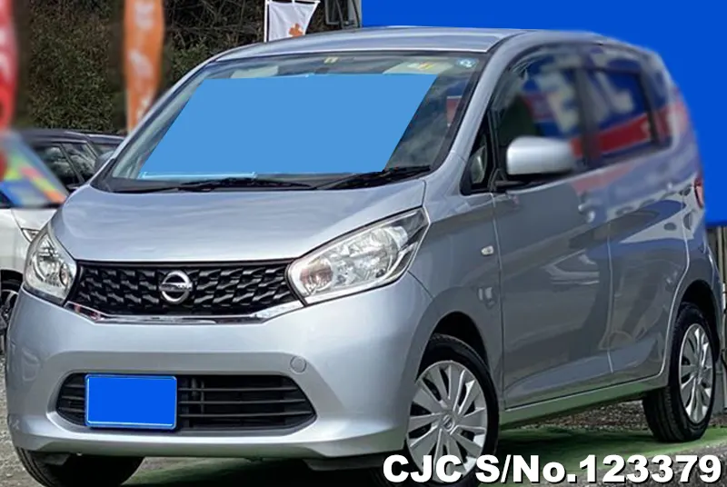 Nissan / Dayz 2015