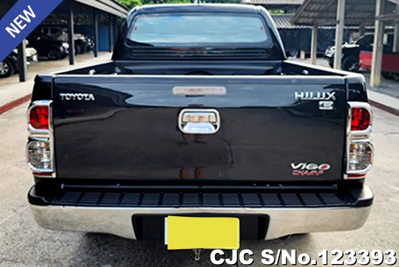 Toyota Hilux in Black for Sale Image 3