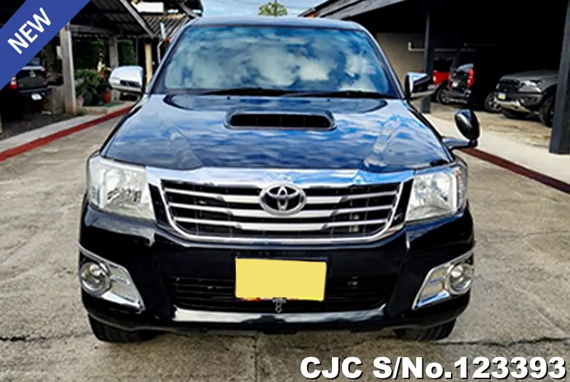 Toyota Hilux in Black for Sale Image 2
